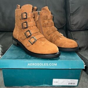 Aerosoles women’s 9.5 arezzo booties sticthed buckle tan faux suede